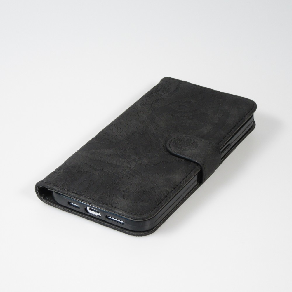 Fourre iPhone 15 Pro Max - Flip 3D en similicuir Oeil du tigre - Noir