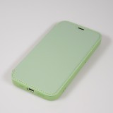 Fourre iPhone 15 Pro Max - Flip silicone souple avec surface lisse et mate - Vert