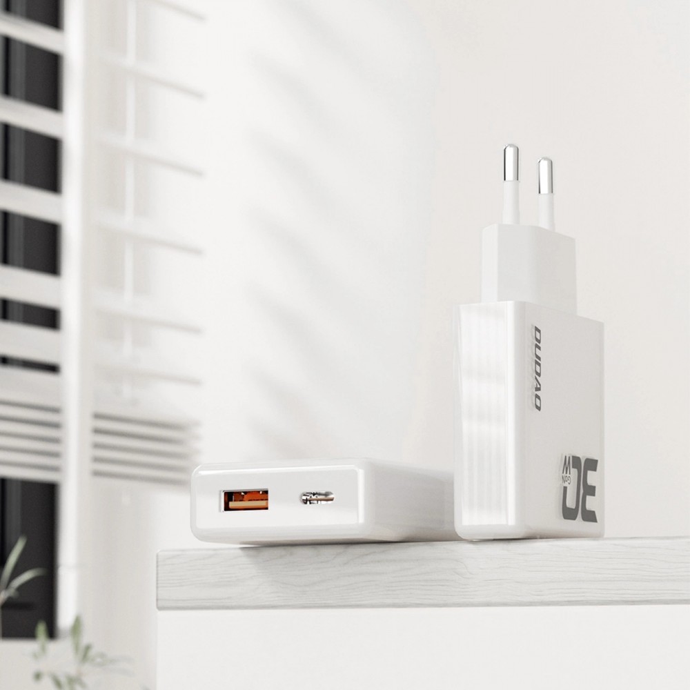 Pack chargeur mural 30W USB-A / USB-C GaN Dudao A30EUT avec c&acirc;ble USB-C vers Lightning iPhone - Blanc