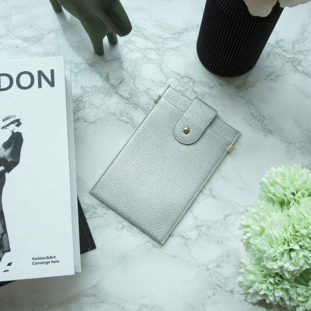 Pochette à bandoulière universelle pour smartphone en cuir végétal avec lanière en cuir (végétal) - Argent