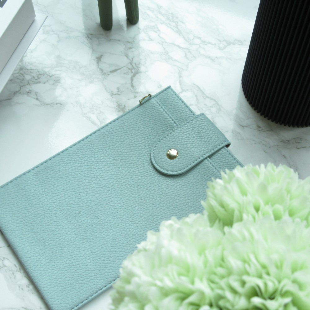 Pochette à bandoulière universelle pour smartphone en cuir végétal avec lanière en cuir (végétal) - Bleu clair
