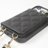 Coque iPhone 15 Pro - Cuir matelass&eacute; avec miroir et compartiment carte inclus grande lani&egrave;re amovible - Noir
