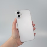 Coque iPhone 16 - Plastique ultra-fin texture mat semi-transparent - Blanc