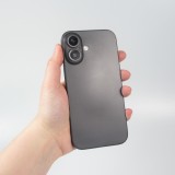 Coque iPhone 16 - Plastique ultra-fin texture mat semi-transparent - Noir