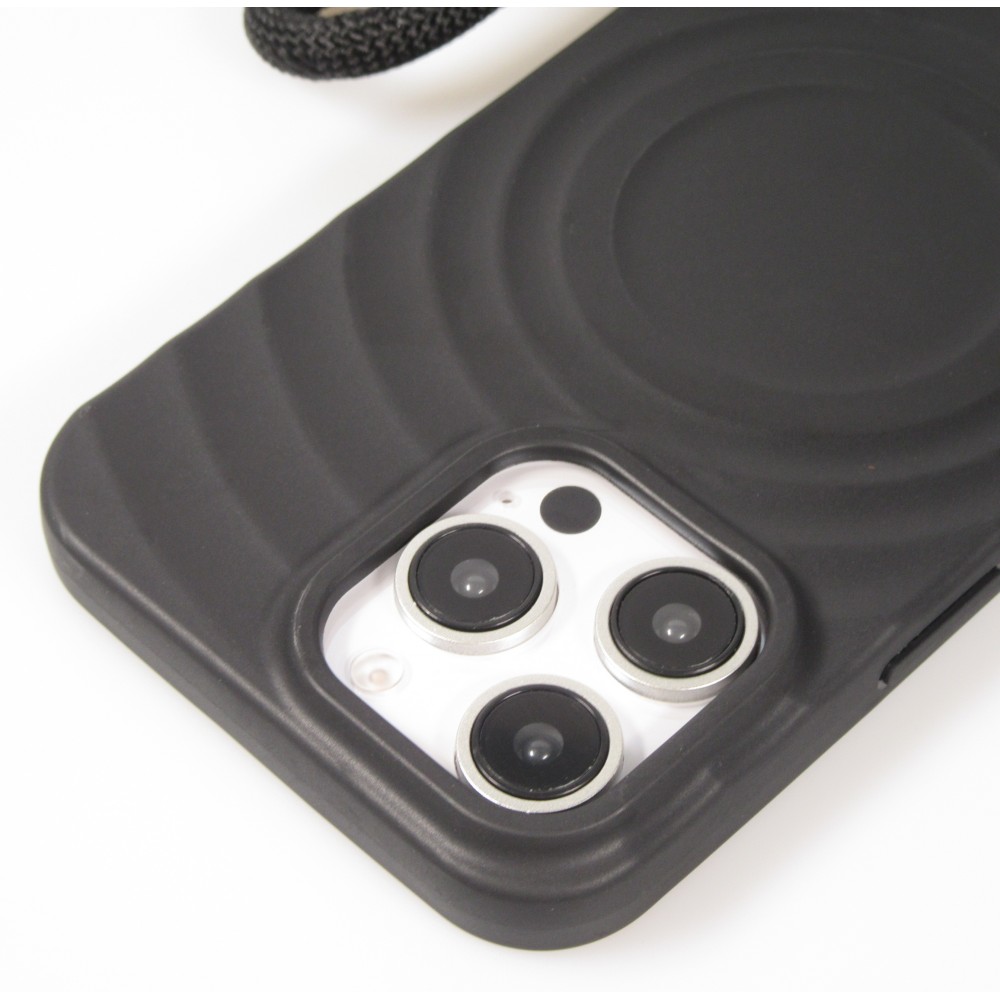 Coque iPhone 16 Pro Max - Silicone Soft Touch MagSafe avec vagues et lani&egrave;re - Noir