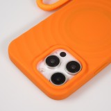 Coque iPhone 16 Pro - Silicone Soft Touch MagSafe avec vagues et lani&egrave;re - Orange