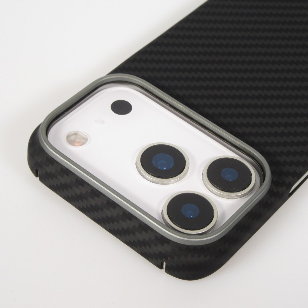 iPhone 17 Pro Max Case Hülle - Carbomile Schutzcase aus echtem Aramid Carbonfaser - Schwarz