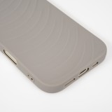 Coque iPhone 17 - Relief ondulé en silicone souple style original et minimaliste - Gris