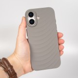 Coque iPhone 17 - Relief ondulé en silicone souple style original et minimaliste - Gris