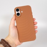 Coque iPhone 17 - Relief ondulé en silicone souple style original et minimaliste - Terracotta