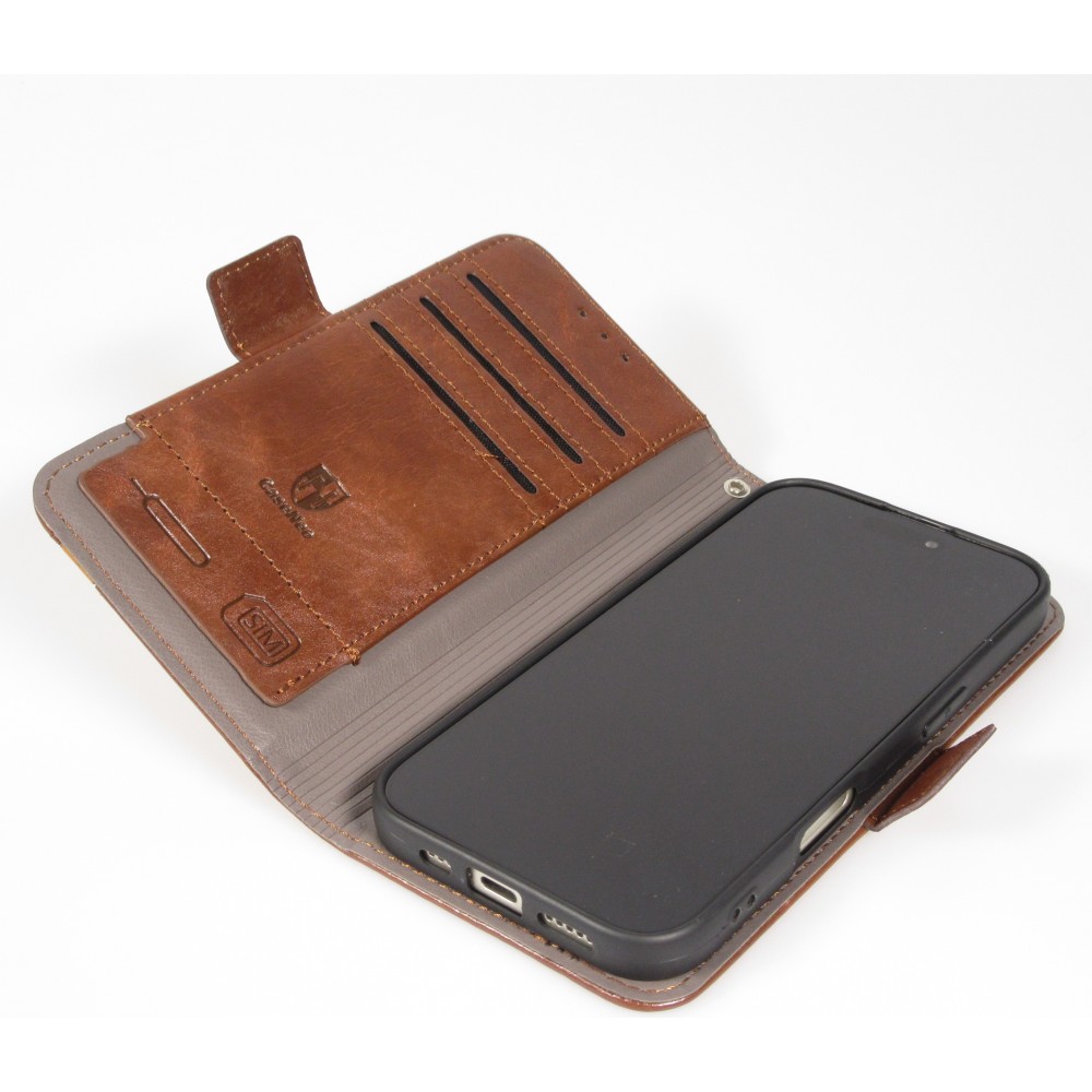 Etui cuir iPhone 17 Pro - Flip Wallet en cuir véritable avec stripe design et compartiment à cartes - Brun foncé