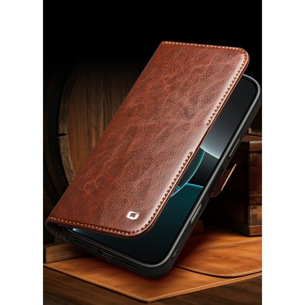 Fourre iPhone 17 - Flip Qialino cuir véritable avec fermeture magnétique - Noir