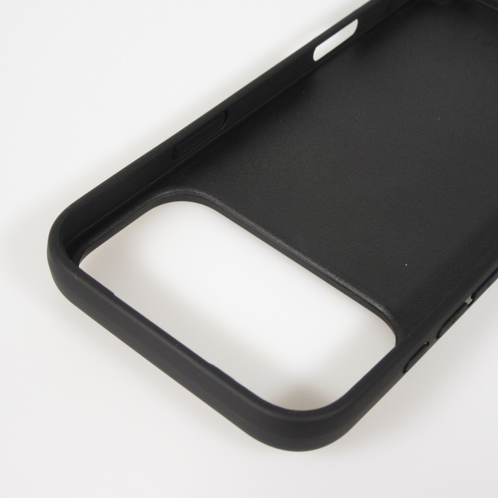 Coque iPhone 17 Pro Max - Silicone rigide noir Senna The King of Rain